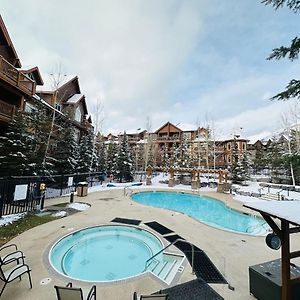 Canmore Mountain Retreat - Heated Pool & Hot-Tub Apartment Exterior photo