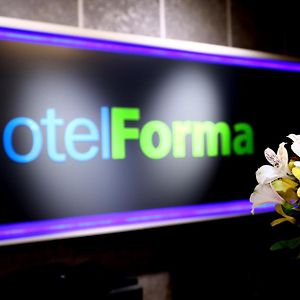 Hotel Forma Pila Exterior photo