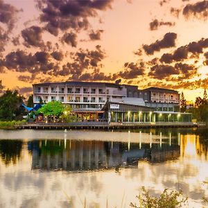 Best Western Plus North Lakes Hotel Exterior photo