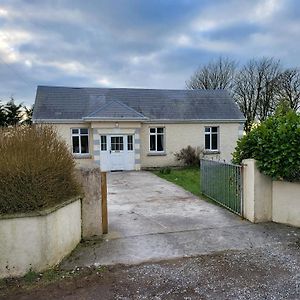 Peaceful Farm Cottage In Menlough Near Mountbellew, Ballinasloe, Athlone & Galway Exterior photo