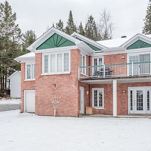 Beautiful Val Morin Chalet Villa Val-Morin Exterior photo