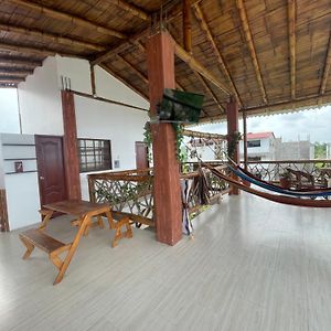 Habitacion Grupal Cerca De La Playa, Montanita- Wanderlust Hotel Exterior photo