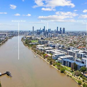 3-Bed Luxurious Retreat By Brisbane River & Cbd Apartment Exterior photo