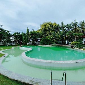 Reddoorz @ Padi Beach Resort Oton Iloilo Exterior photo