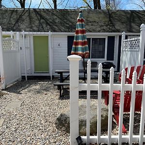 Cottage 4 - 1 Bed W/ Loft / 1 Bath & Courtyard Wolfeboro Exterior photo