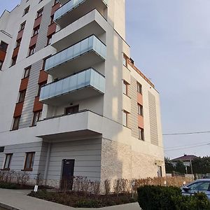 Metro Modern Warsaw Apartments Exterior photo