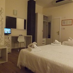 Hotel Aurora Misano Adriatico Room photo