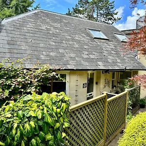 Pass The Keys Delightful Cottage Sydney Gardens Private Parking Bath Exterior photo