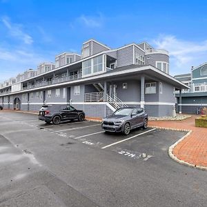 Right In The Heart Of Beach Haven Apartment Exterior photo