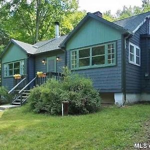 Catskills Cabin With Hot Tub Near Skiing Villa Shandaken Exterior photo