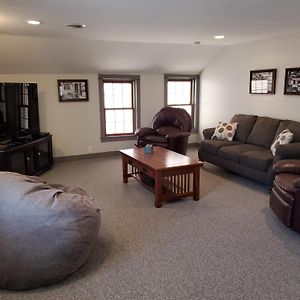 Spacious, Pet Friendly, In The Heart Of Downtown Apartment New Glarus Exterior photo