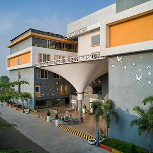 Zone Connect By The Park Indore Hotel Exterior photo