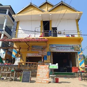 Golden Snake Guesthouse Beach Koh Rong Sanloem Exterior photo