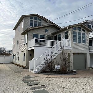 5 Bedroom, 3 Baths And 1 Half Bath In Ship Bottom On Ocean Block Exterior photo