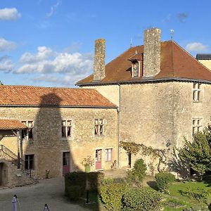 Le Vieux Chateau Bed & Breakfast Airvault Exterior photo