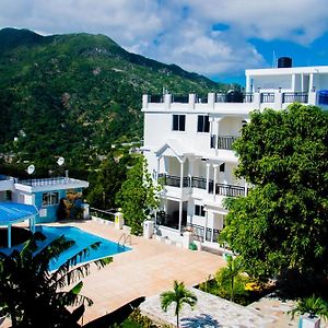 J&G Villa Hotel Cap-Haitien Exterior photo