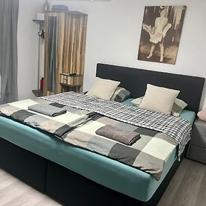 Apartmanek Patricie Room With Kitchenette Suitable For 2 Adults And 2 Children Mikulov Exterior photo