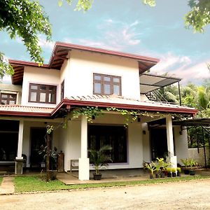 Seasons Villa Dambulla Exterior photo