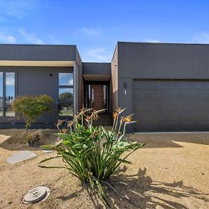 Sandy Feet Retreat Villa Inverloch Exterior photo