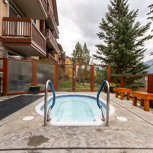 Fenwick Vacation Rentals - Splendid 1 Bdrm Mountain Condo!Hot Tub!Park Pass! Canmore Exterior photo