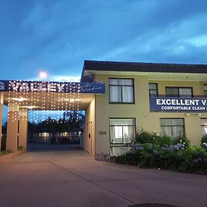 Big Valley Lakeside Paradise Motor Inn Shepparton Exterior photo