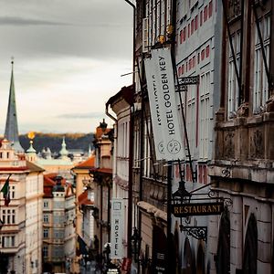 Hotel Golden Key Prague Castle Exterior photo