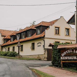 Hotel Lony Mochov Exterior photo