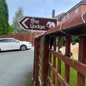 The Lodge Oldham Exterior photo