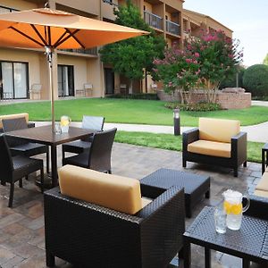 Courtyard By Marriott Oklahoma City Airport Hotel Exterior photo