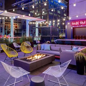 Aloft Philadelphia Downtown Hotel Exterior photo