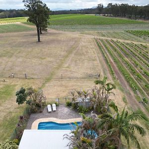 Ironbark Hill Estate Hotel Pokolbin Exterior photo