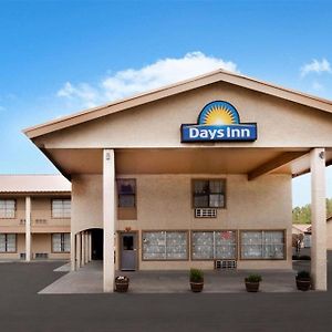 Days Inn By Wyndham Kenedy Karnes City Exterior photo