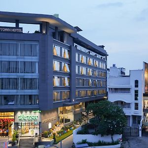 Uptown Hotel Nagpur Exterior photo