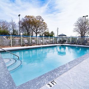 Fairfield Inn & Suites Atlanta Airport North Exterior photo