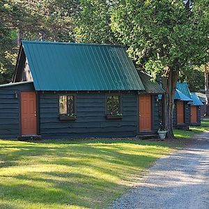 Moreno'S Adirondack Cabins Saranac Lake Exterior photo