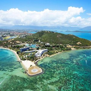 Le Meridien Noumea Resort & Spa Exterior photo