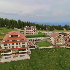 Magnolija Resort Ponikva Kočani Exterior photo