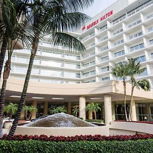 The Beverly Hilton Hotel Los Angeles Exterior photo