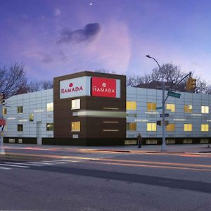 Ramada By Wyndham Bronx Hotel New York Exterior photo