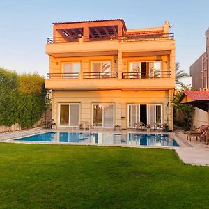 Lovely Villa 5- Bedroom With Overflow Pool With Nice Garden At Green Oasis Resort Alexandria Exterior photo
