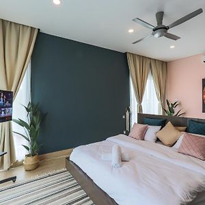 Private Studio In Bungalow By Lilyandloft Hotel Subang Jaya Exterior photo