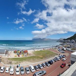 Beachfront Apartment On Muizenberg Surfers Corner Cape Town Exterior photo