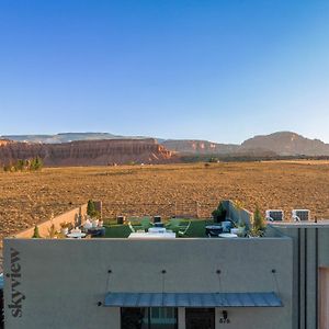 Skyview Hotel Torrey Exterior photo