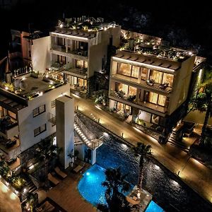 Beach Walk Luxury Suites Agios Nikolaos  Exterior photo