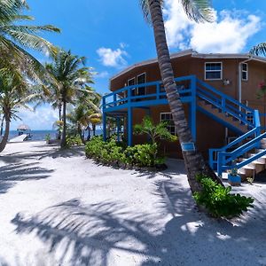 White Sands Cove Hotel San Pedro  Exterior photo