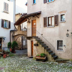 La Casetta Di Riva - Cozy Home In Lakeside Village Riva San Vitale Exterior photo