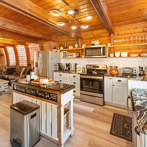 Completely Remodeled Chalet In The Woods With A Game Room Whitefish Exterior photo