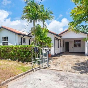 Beachy Cottage I Kitchen I Wi-Fi I Shaded Cabana I Parking Saint Philip Exterior photo