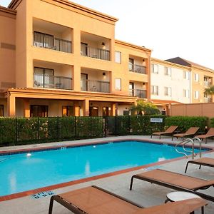 Courtyard By Marriott Brownsville Exterior photo