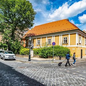 Academy Pension Budapest Exterior photo